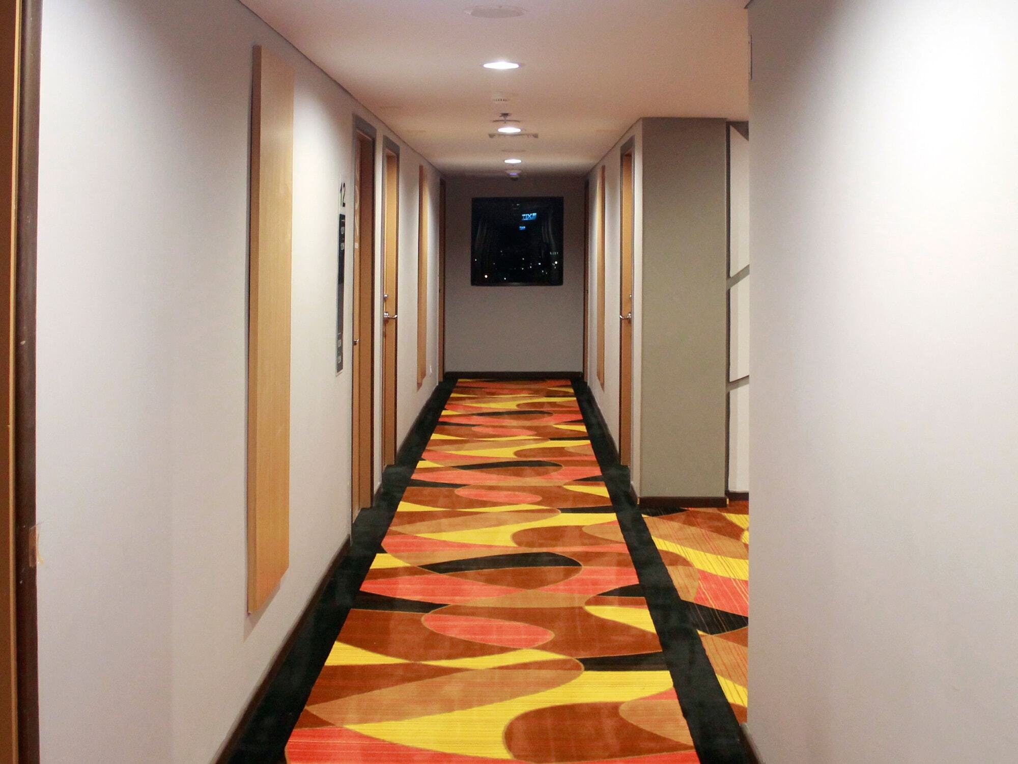 Ibis Pontianak City Center Exteriér fotografie