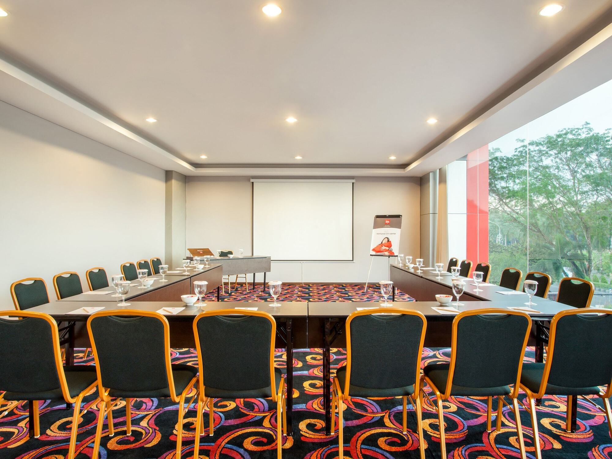 Ibis Pontianak City Center Exteriér fotografie